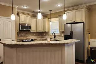 105 Catherine Cir, Victoria, TX 77901 - Photo 6