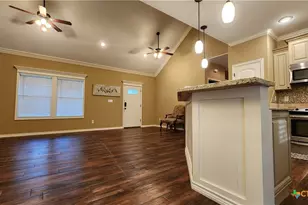 105 Catherine Cir, Victoria, TX 77901 - Photo 18