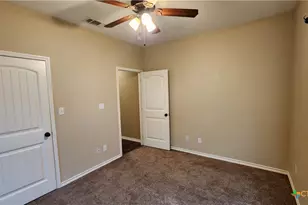 105 Catherine Cir, Victoria, TX 77901 - Photo 32