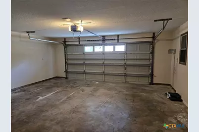 1211 Meadow Run, Seguin, TX 78155 - Photo 22