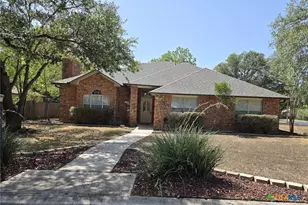 1211 Meadow Run, Seguin, TX 78155 - Photo 1