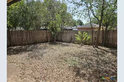 1211 Meadow Run, Seguin, TX 78155 - Photo 20