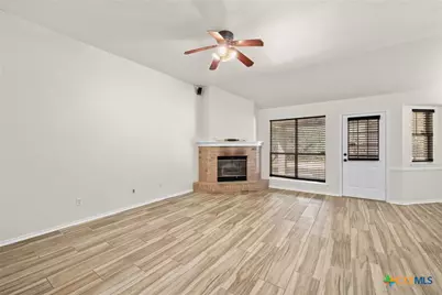 2 Holly Court, Morgans Point, TX 76513 - Photo 4