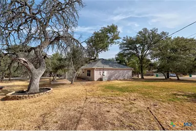 2 Holly Court, Morgans Point, TX 76513 - Photo 14