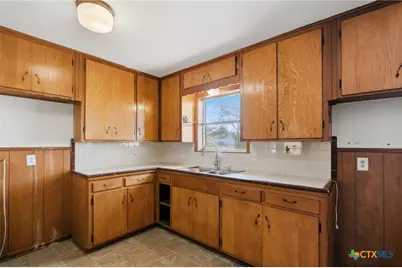 7287 Hanselman Road, Victoria, TX 77905 - Photo 10
