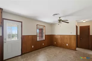 7287 Hanselman Rd, Victoria, TX 77905 - Photo 4