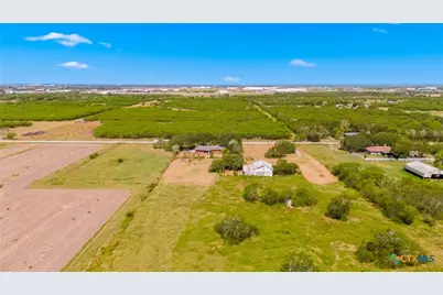 7287 Hanselman Road, Victoria, TX 77905 - Photo 32
