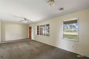 7287 Hanselman Rd, Victoria, TX 77905 - Photo 12
