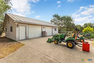 26037 Lewis Ranch Rd, New Braunfels, TX 78132 - Photo 44