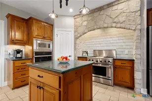 26037 Lewis Ranch Rd, New Braunfels, TX 78132 - Photo 12