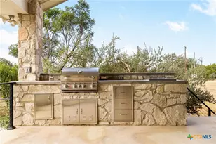 26037 Lewis Ranch Rd, New Braunfels, TX 78132 - Photo 34