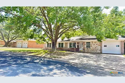 2512 Lowrey Drive, Gatesville, TX 76528 - Photo 2