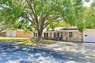 2512 Lowrey Dr, Gatesville, TX 76528 - Photo 2