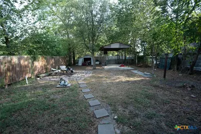 1408 E Power Avenue, Victoria, TX 77901 - Photo 12