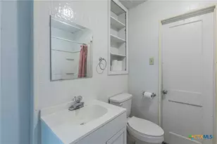 719 Mary Jane St, Belton, TX 76513 - Photo 8