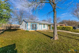 719 Mary Jane St, Belton, TX 76513 - Photo 2