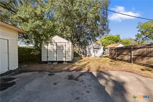 407 S 4th, Ganado, TX 77962 - Photo 18