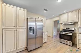 407 S 4th, Ganado, TX 77962 - Photo 6
