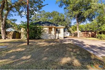 407 S 4th, Ganado, TX 77962 - Photo 2