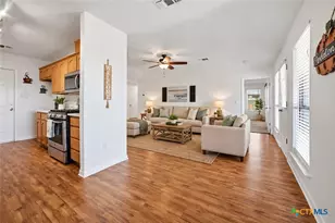 963 Seminole Dr, New Braunfels, TX 78130 - Photo 10