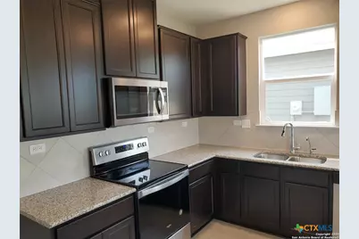 567 Pebble Bend, New Braunfels, TX 78130 - Photo 12