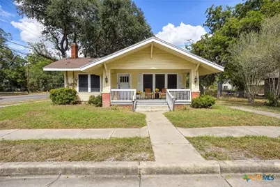 421 N Avenue G, Shiner, TX 77984 - Photo 2