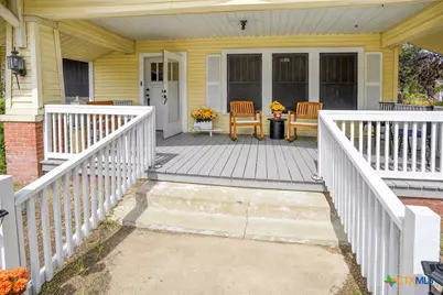 421 N Avenue G, Shiner, TX 77984 - Photo 4