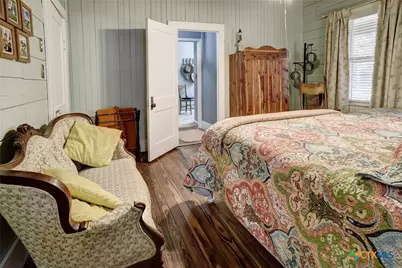 421 N Avenue G, Shiner, TX 77984 - Photo 20