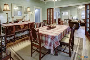 421 N Ave G, Shiner, TX 77984 - Photo 10