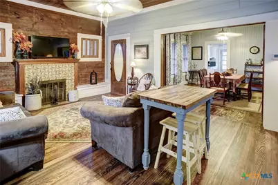421 N Avenue G, Shiner, TX 77984 - Photo 6