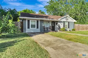 1518 Bonham Dr, Victoria, TX 77901 - Photo 16
