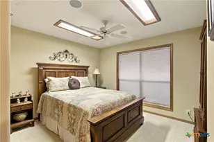 107 Zephyr Dr, Victoria, TX 77904 - Photo 22