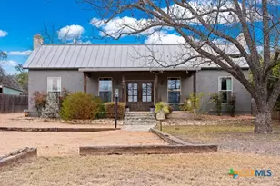 406 Cross Mountain Dr, Fredericksburg, TX 78624 - Photo 4