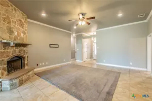2105 Briar Hollow Dr, Temple, TX 76502 - Photo 4