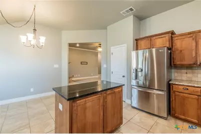 2105 Briar Hollow Drive, Temple, TX 76502 - Photo 6