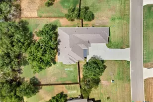 11175 Golden Eagle Ave, Salado, TX 76571 - Photo 32