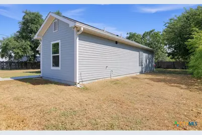 820 S Benavides Street, Port Lavaca, TX 77979 - Photo 4