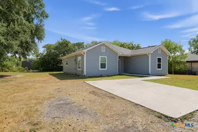 820 S Benavides Street, Port Lavaca, TX 77979 - Photo 2