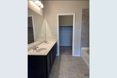 2509 Marty Way, Seguin, TX 78155 - Photo 6