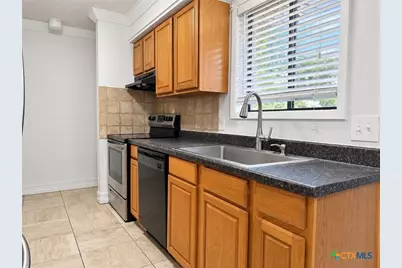 720 Whitewing Street, Victoria, TX 77905 - Photo 6