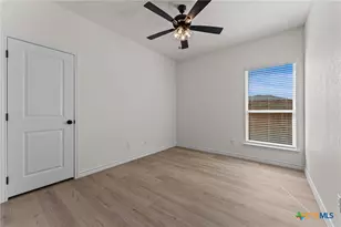 206 Dolphin Dr, Temple, TX 76501 - Photo 38