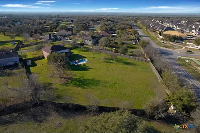 203 Bella Vista Circle, Kyle, TX 78640 - Photo 8