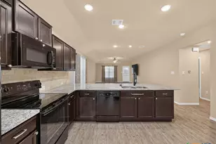 2941 Field Vw, New Braunfels, TX 78130 - Photo 12