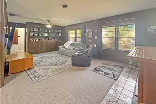 200 Peikert St, Port Lavaca, TX 77979 - Photo 8