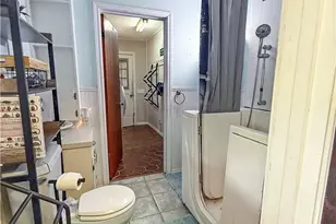 200 Peikert St, Port Lavaca, TX 77979 - Photo 14
