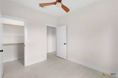 1105 W 1st Street, Lampasas, TX 76550 - Photo 22