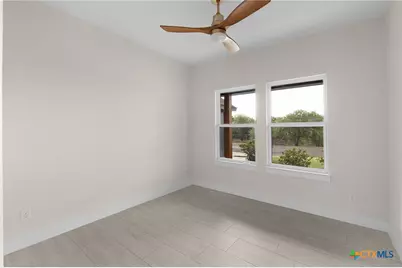 1105 W 1st Street, Lampasas, TX 76550 - Photo 18