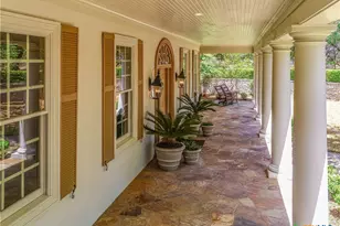 914 Moonlight Dr, Canyon Lake, TX 78133 - Photo 2