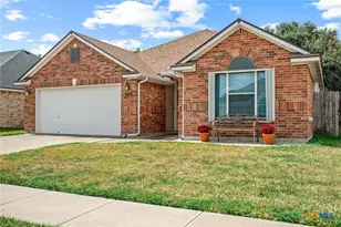 303 Waterstone, Victoria, TX 77901 - Photo 2