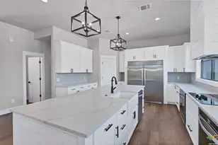 725 Winding View, New Braunfels, TX 78132 - Photo 4